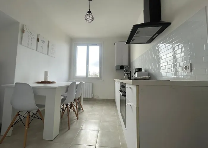 Logement Chaleureux Et Lumineux
