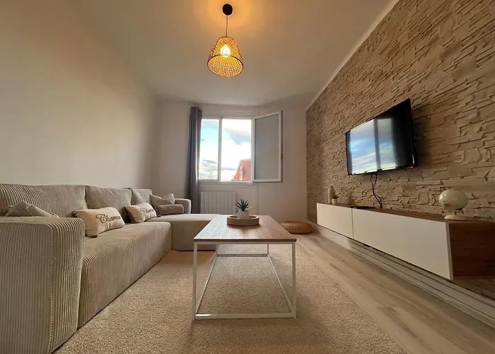Logement Chaleureux Et Lumineux